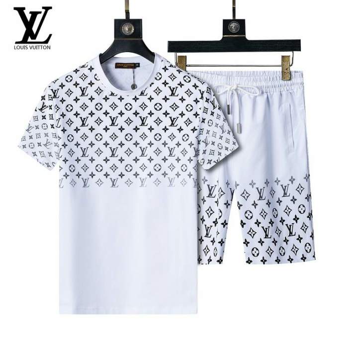 Picture of LV Shirt Pant Suits _SKULVM-3XL8qx0123269